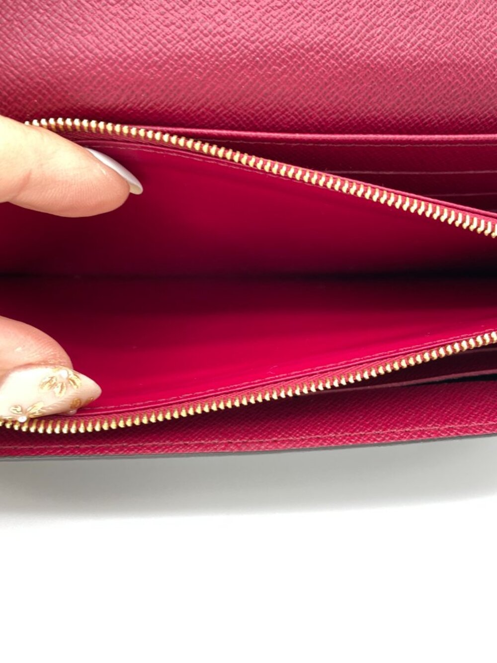 Louis Vuitton Sarah Wallet | Monogram Canvas Fuchsia Interior 🌺 Rosalie - Picture 11 of 14